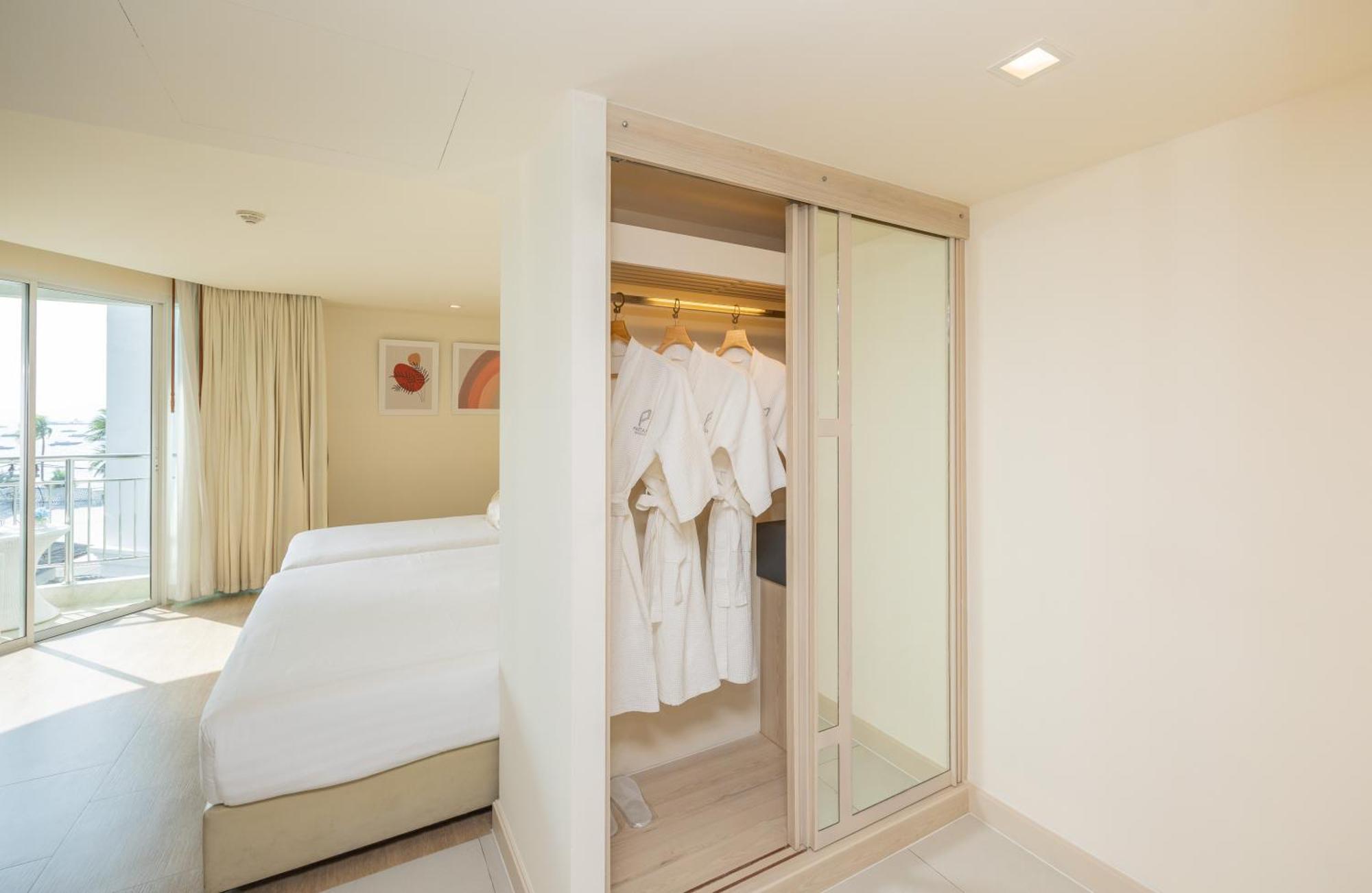Pattaya Sea View Hotel - Sha Extra Plus Room photo