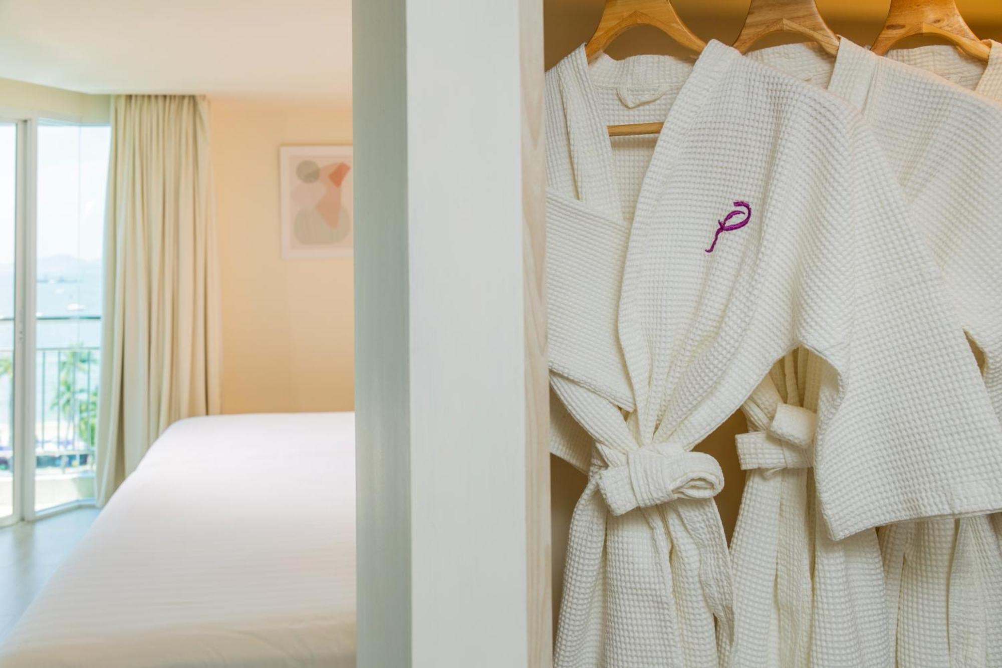 Pattaya Sea View Hotel - Sha Extra Plus Room photo